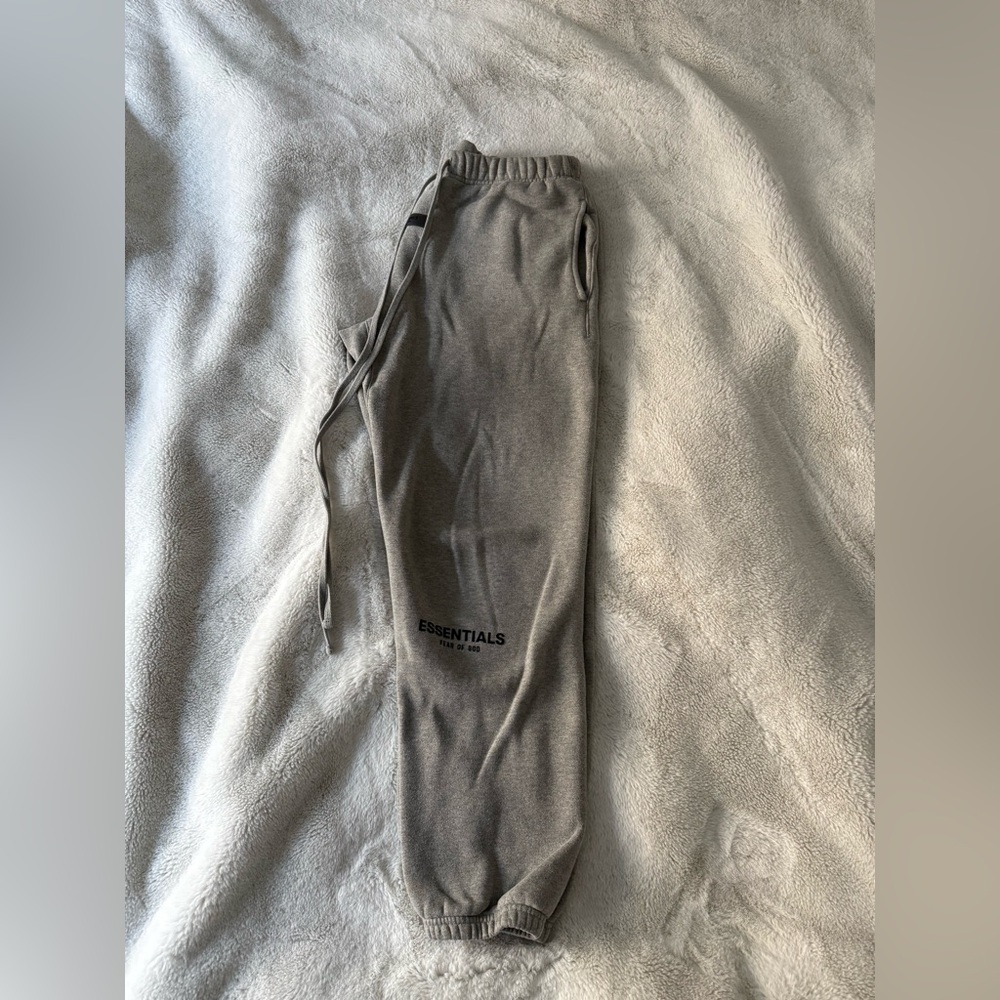 Damaged - Men’s Essentials Gray Sweatpants